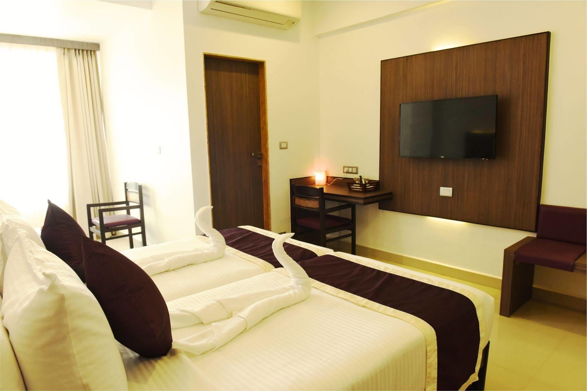 Treehouse Neptune Panaji Exterior foto